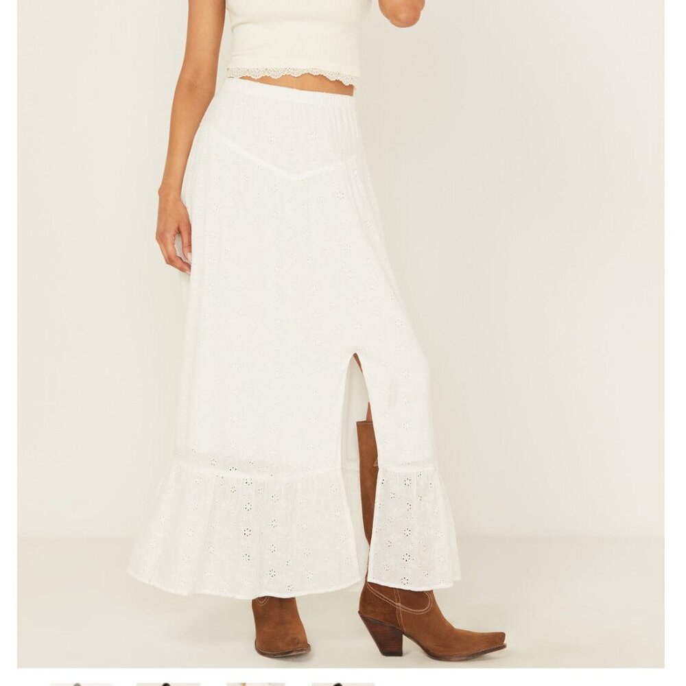 Shyanne White Lace Skirt
